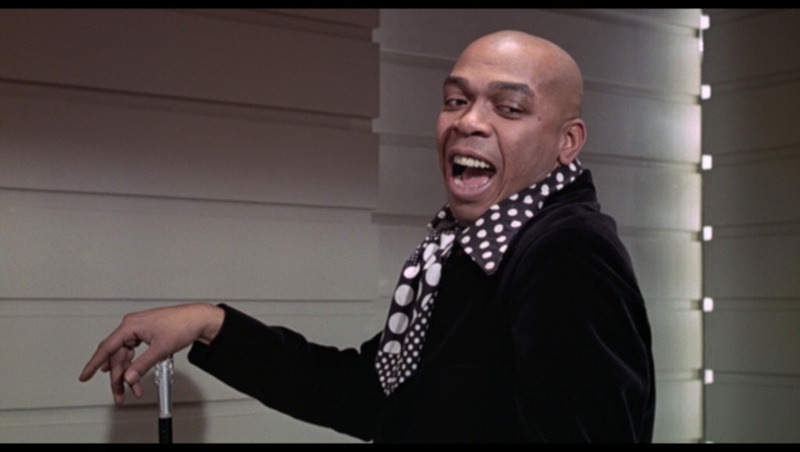 Illustration for article titled 15 Worst Fashion Disasters from James Bond Movies